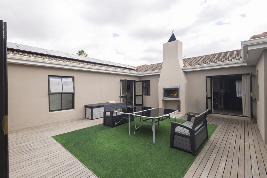 3 Bedroom Property for Sale in D